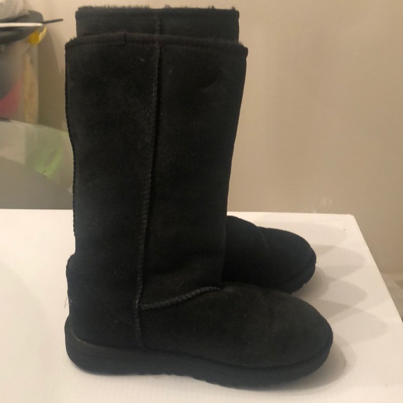 Girls UGG boots - Picture 7 of 10